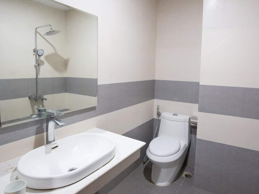 Phòng tắm tại Hải Yến Hotel