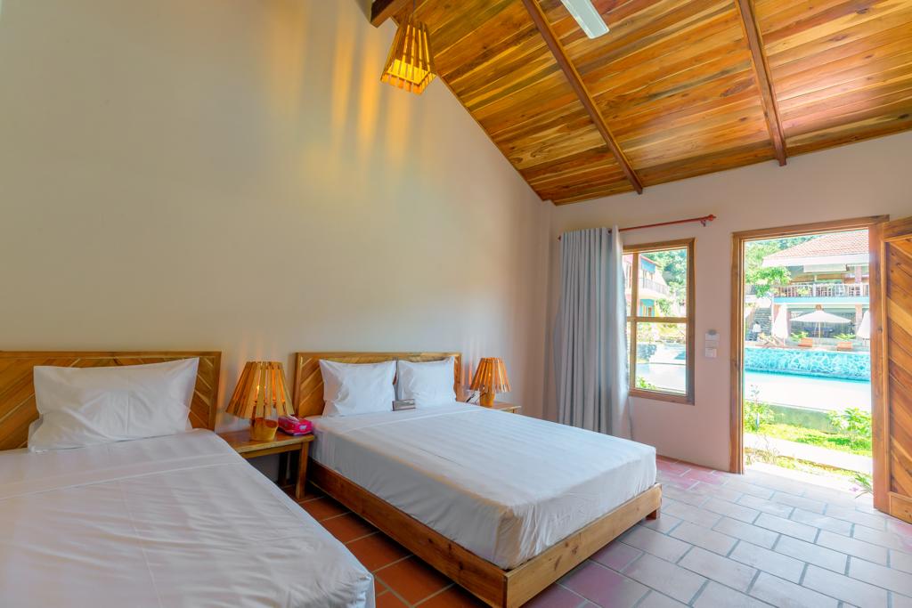 Deluxe Triple Pool View - Hillside Village Resort Phú Quốc