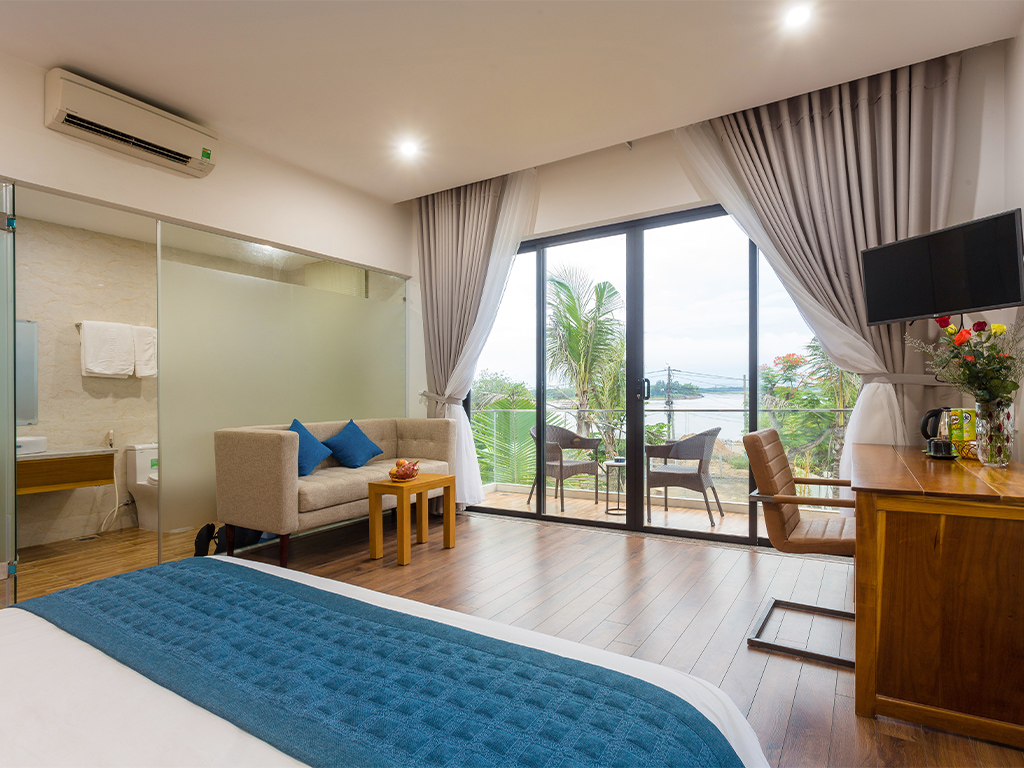 Grand Deluxe Double Room with River View khu nghỉ dưỡng 3* Hoi An Reverie Villas