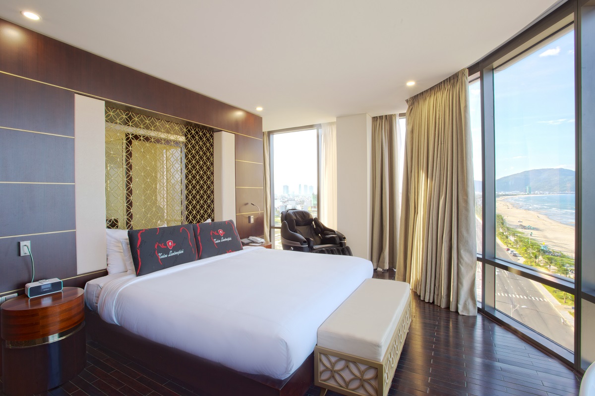 President Spa Suite Beachfront