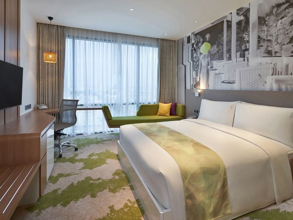 Phòng Superior Holiday Inn & Suites Saigon Airport