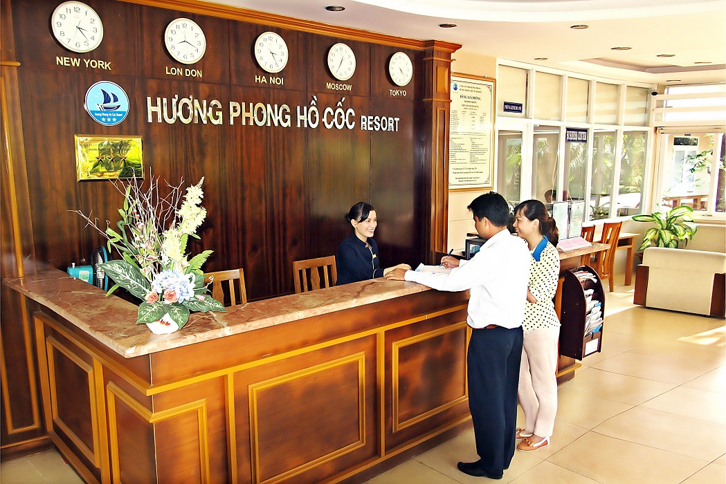 Lễ tân Hương Phong - Hồ Cốc Resort Vũng Tàu