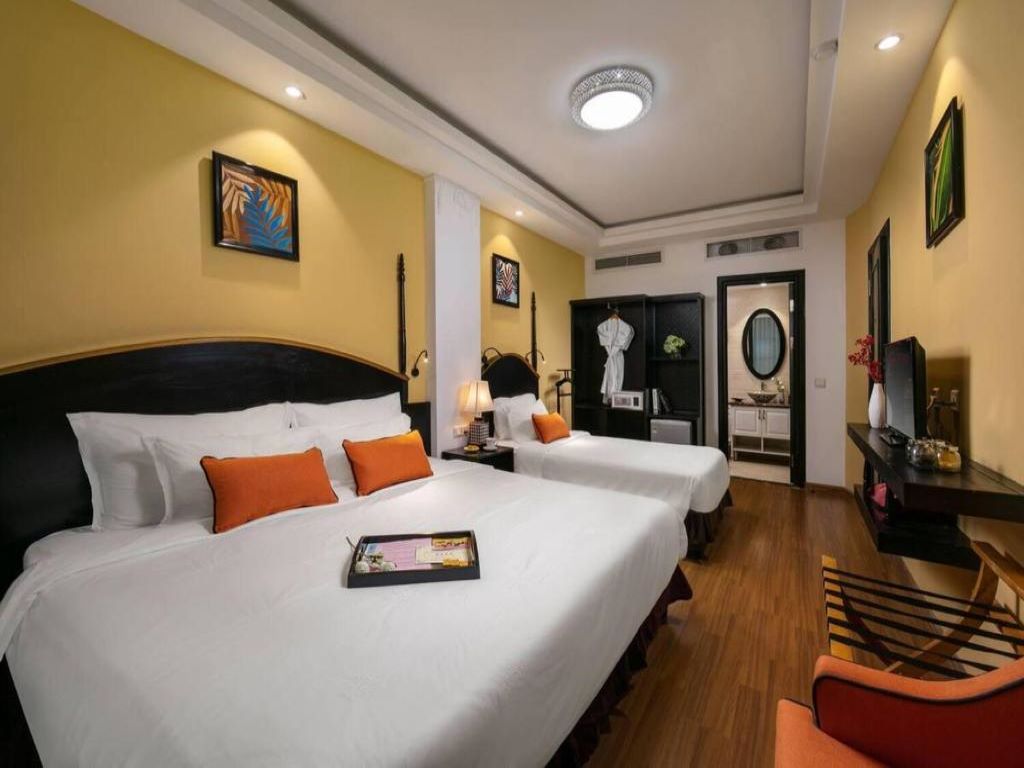 Phòng Deluxe Family Khách sạn Kén By Connek Hanoi