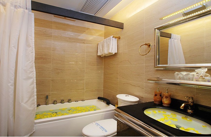 Phòng tắm Khách sạn A&Em 44 Phan Bội Châu