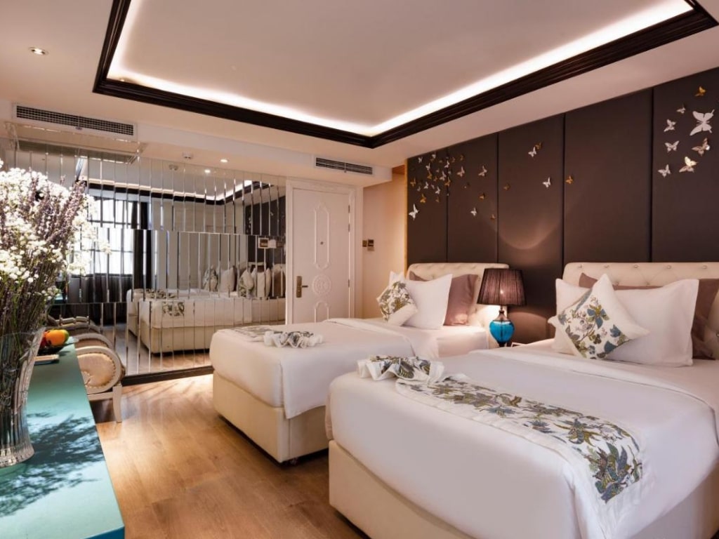 Phòng Premier Suite Khách Sạn A - Em 46 Hai Bà Trưng