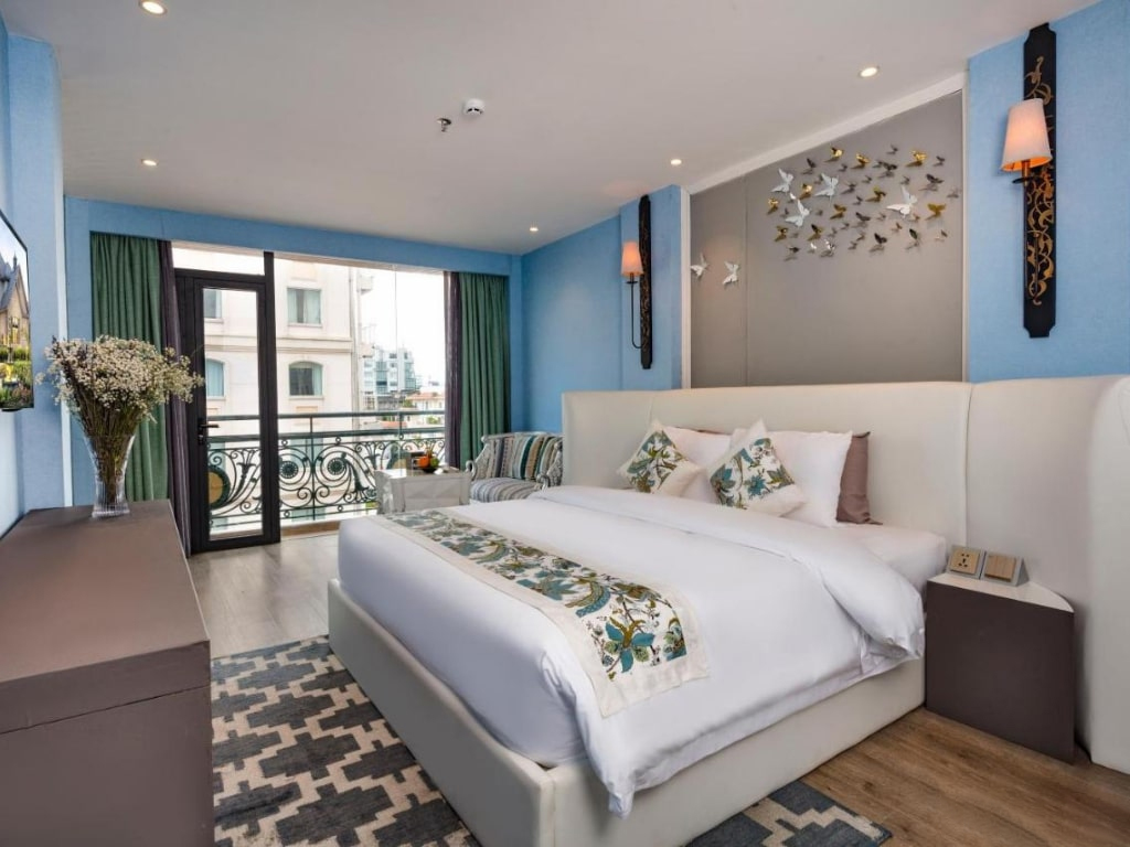 Phòng Executive Suite Tại  A - Em 46 Hai Bà Trưng