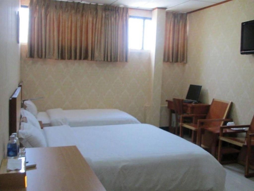 Phòng Family tại An Đông Center Hotel