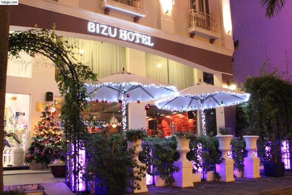 Toàn cảnh tòa nhà