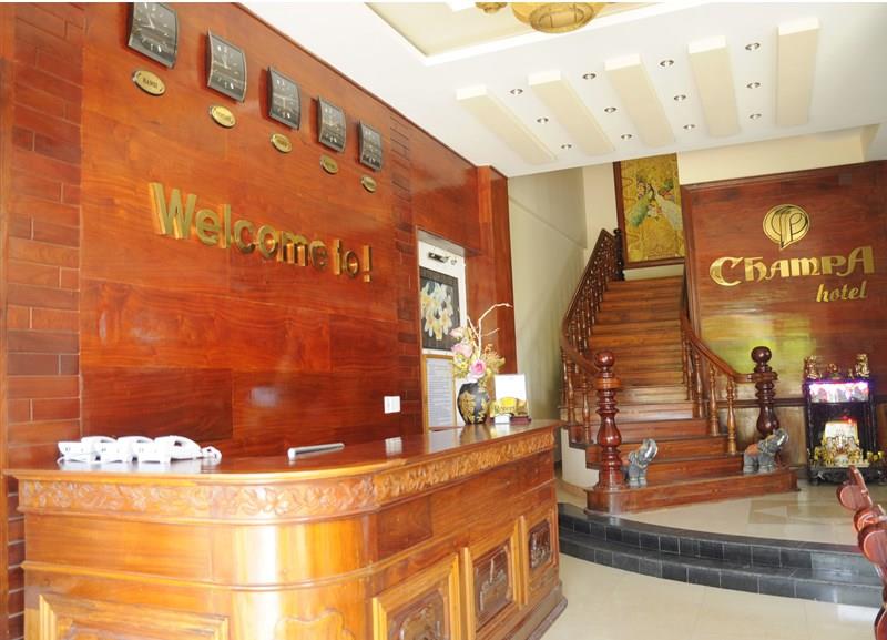 Quầy lễ tân