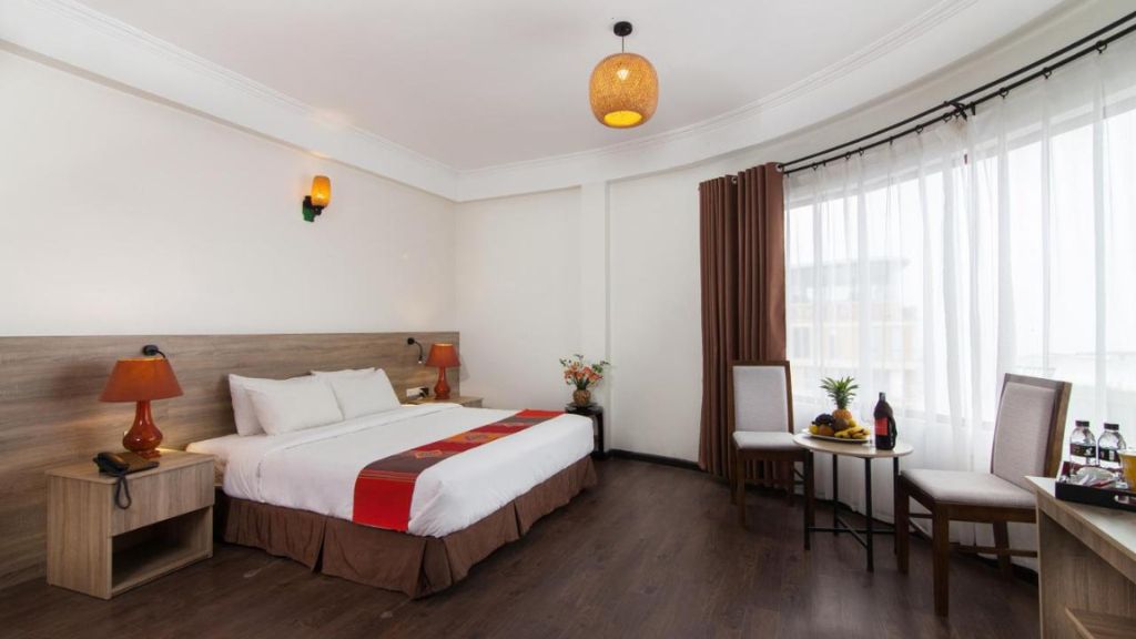 Không gian của phòng Deluxe Room