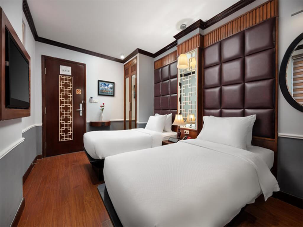 Deluxe Double Or Twin Room 4