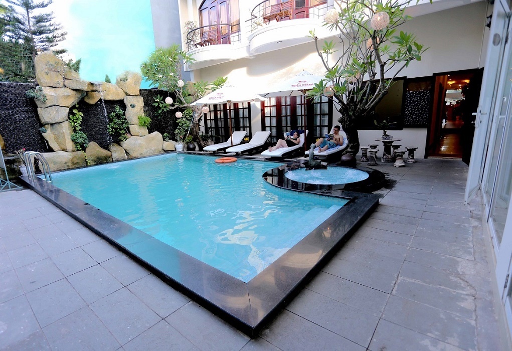 Hồ bơi