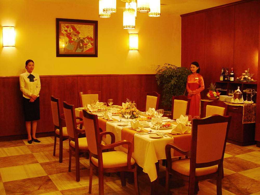 Nhà Hàng