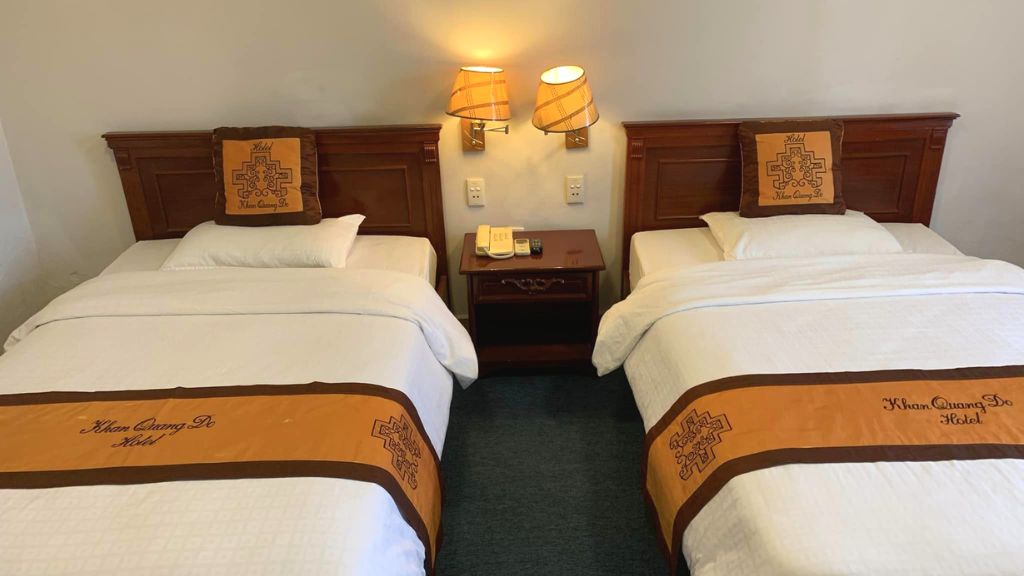 Phòng Standard Twin của Khăn Quàng Đỏ Hotel