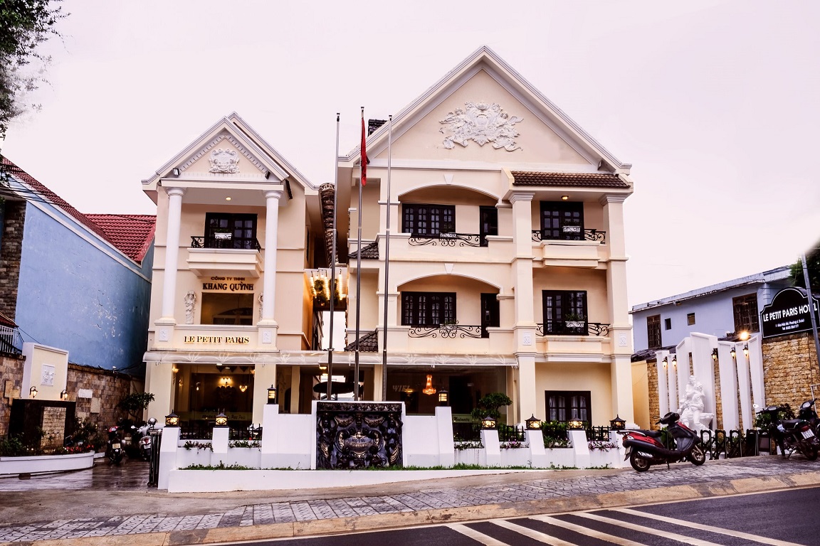 Overview Khách sạn Le Petit Paris Đà Lạt