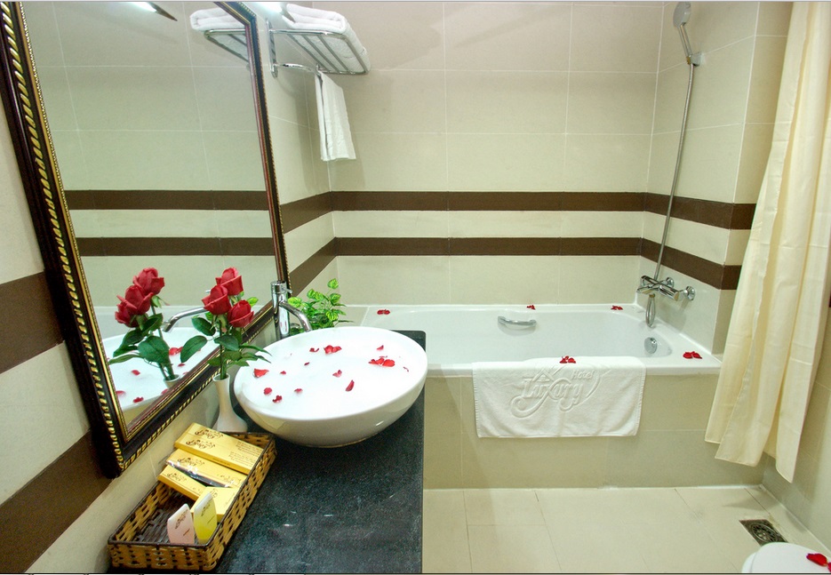 Phòng Tắm Khách Sạn Luxury Nha Trang