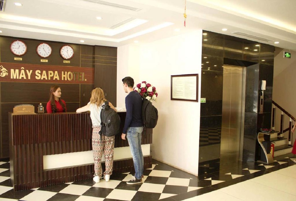 Quầy lễ tân