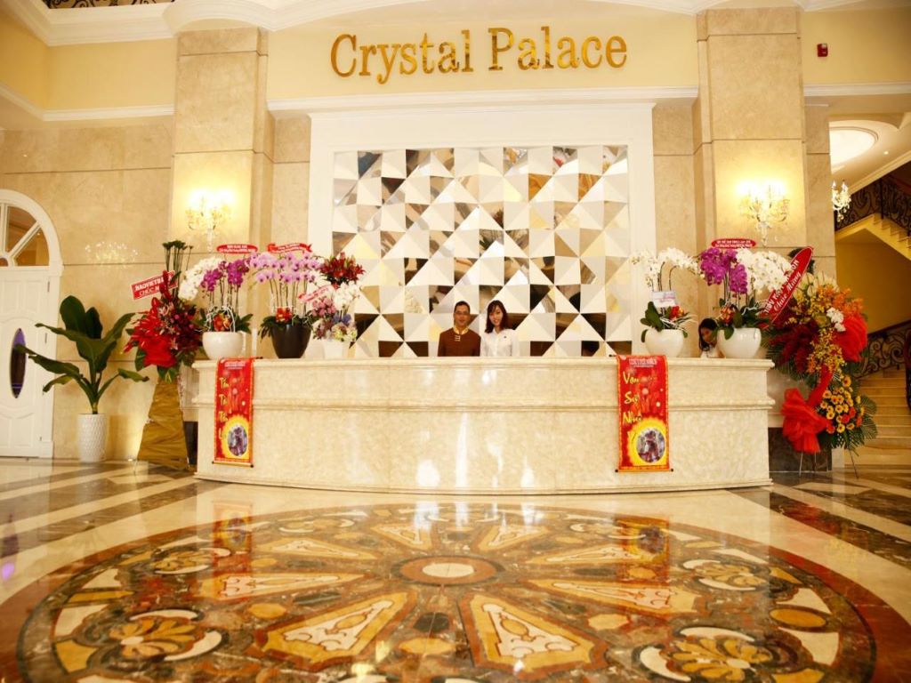 Lễ tân Merperle Crystal Palace Sài Gòn