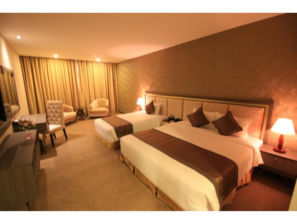 Phòng Deluxe Triple Khách sạn Mường Thanh Luxury Cần Thơ