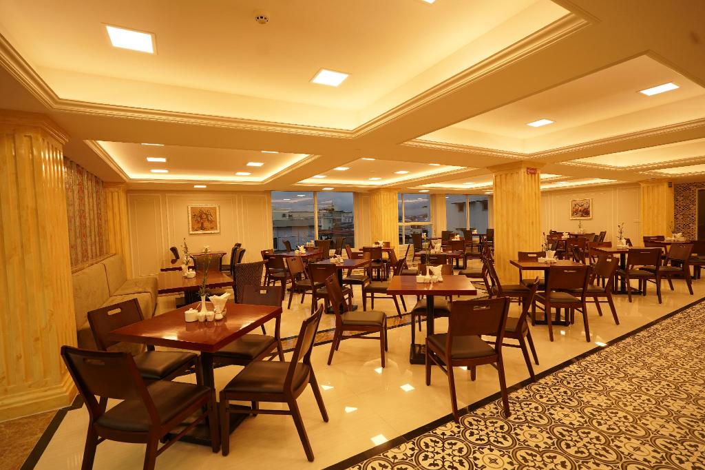 Nhà Hàng Khách Sạn Phú Hòa Đà Lạt