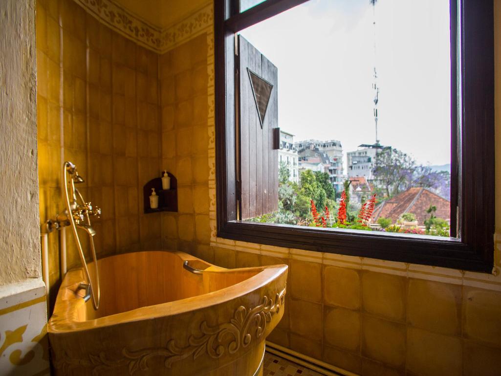 Phòng tắm Khách sạn Saphir Đà Lạt