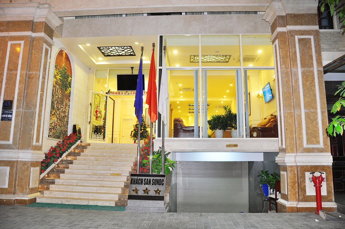 Lối vào khách sạn