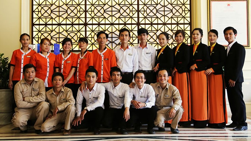 Đội Ngũ Nhân Viên