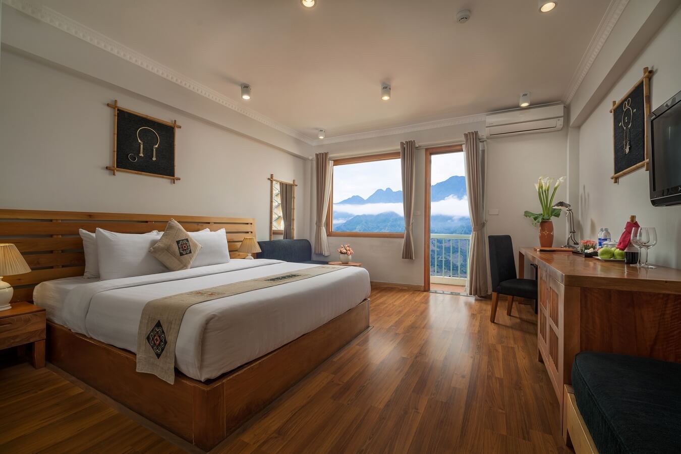 Deluxe Mountain View