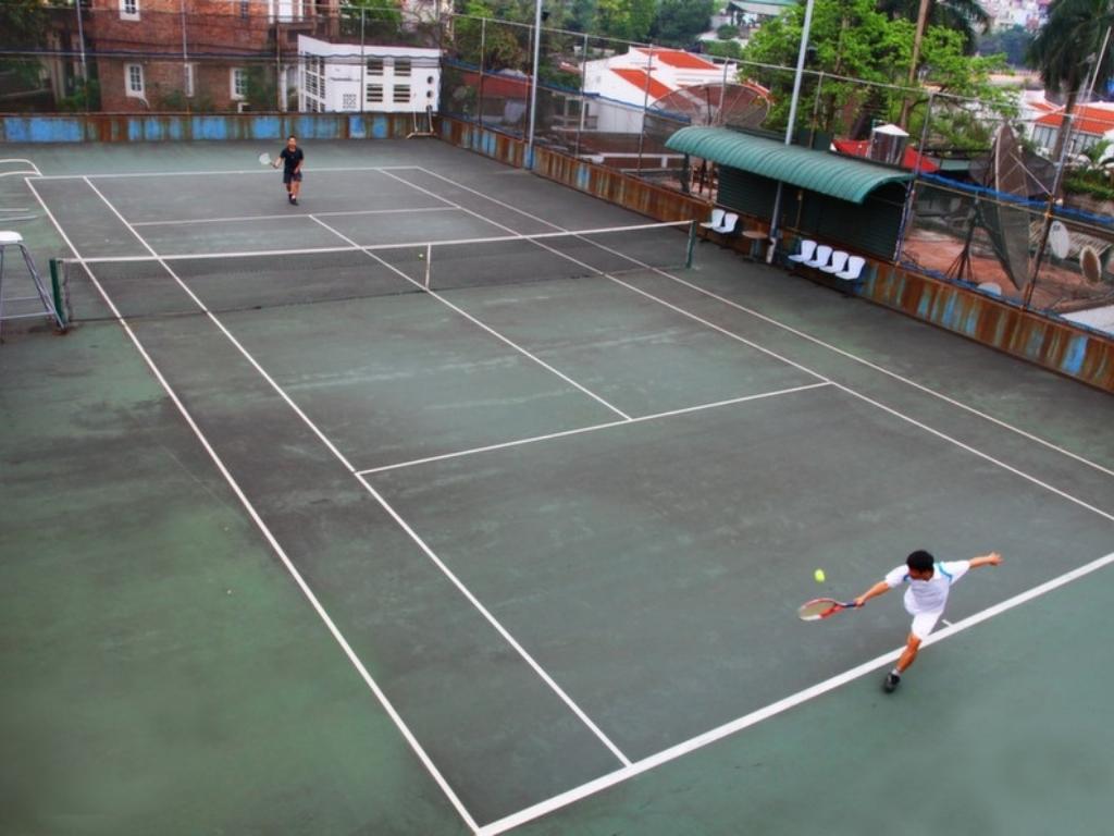 Sân tennis khách sạn Thắng Lợi
