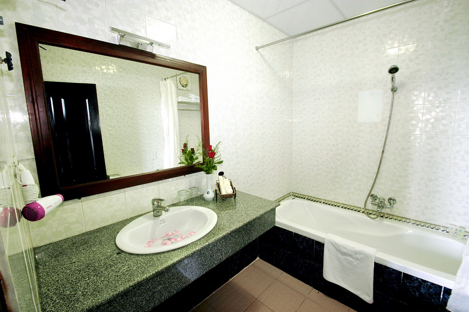 Phòng tắm - Phòng Suite