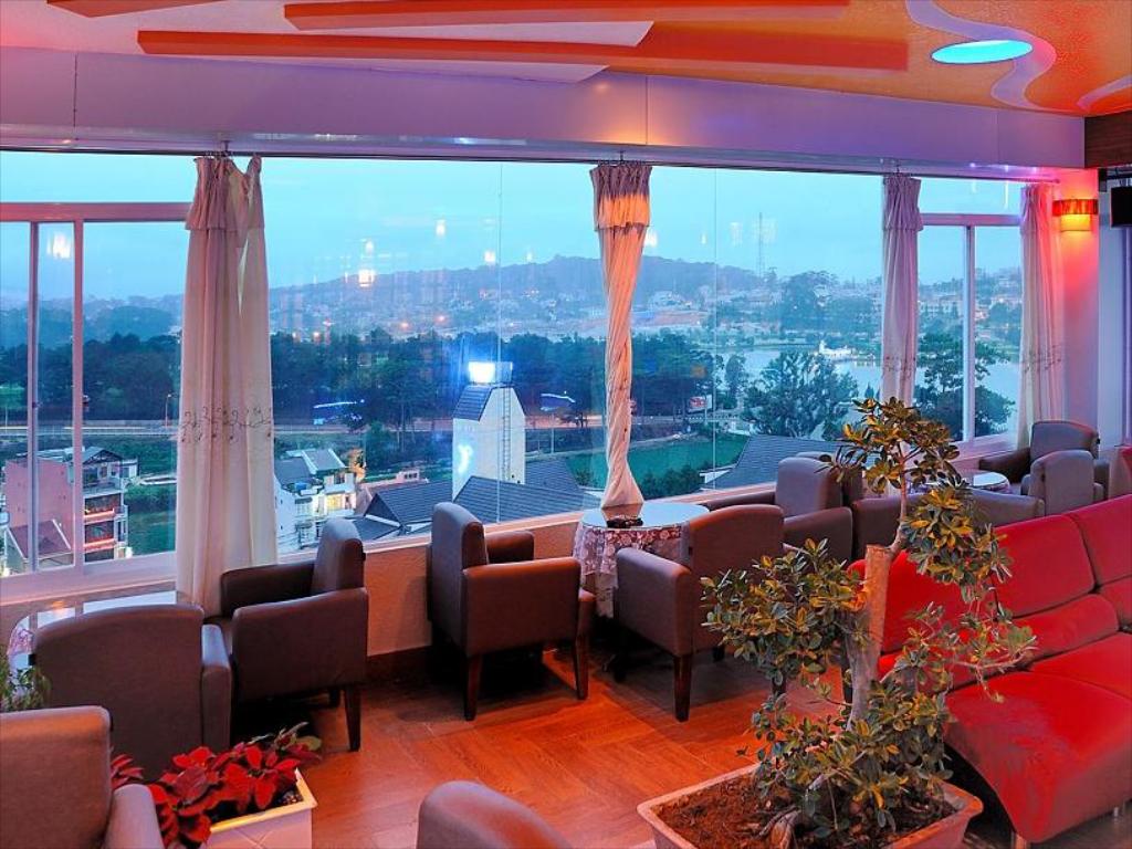 Khu vực Cafe Khách Sạn Thi Thảo Gardenia Đà Lạt