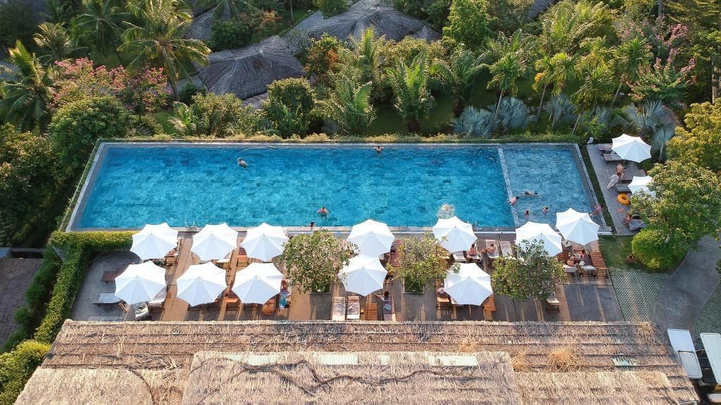 Bể bơi vô cực của Lahana Resort