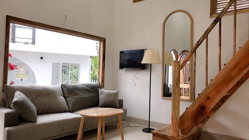 Nội thất hiện đại, trang nhã Deluxe Room with Balcony