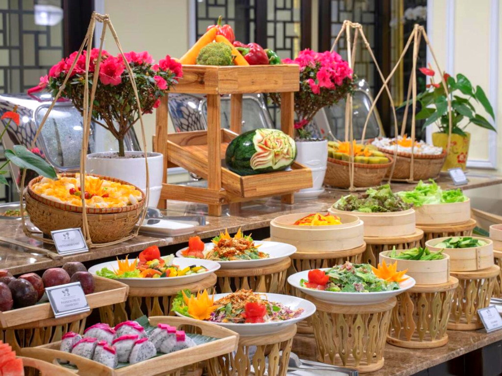 Quầy buffet khách sạn Le Pavillon Gallery Hội An 5*