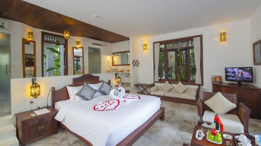 Palm View Villa room