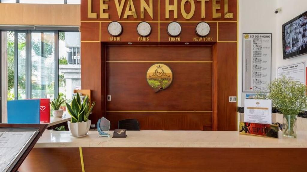 Quầy lễ tân Levan Hotel