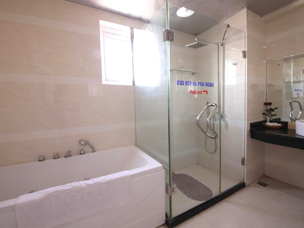 Phòng tắm Apartment tại Level Hải Phòng Hotel