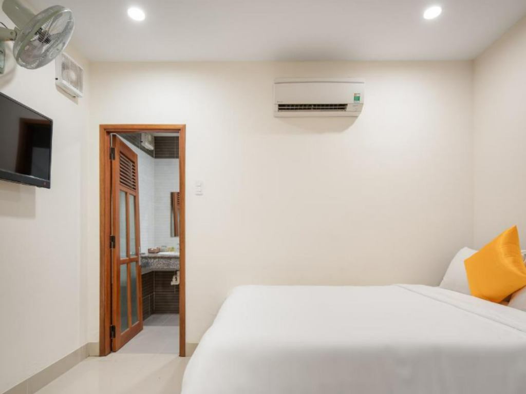 Phòng Standard Double Tại Lotus Rock Đà Nẵng Hotel
