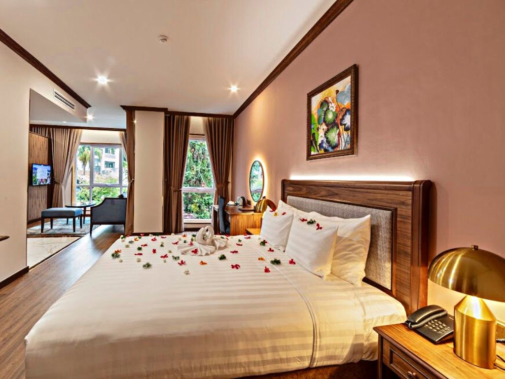 Phòng Suite Senior tại khách sạn 4* Marigold