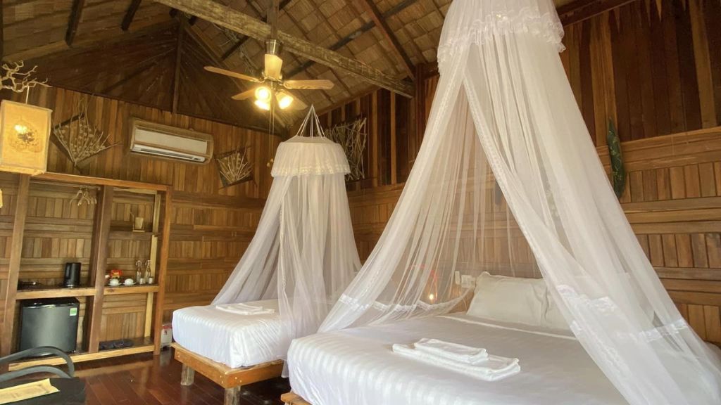 Phòng Deluxe Triple tại Mekong Silt Ecolodge