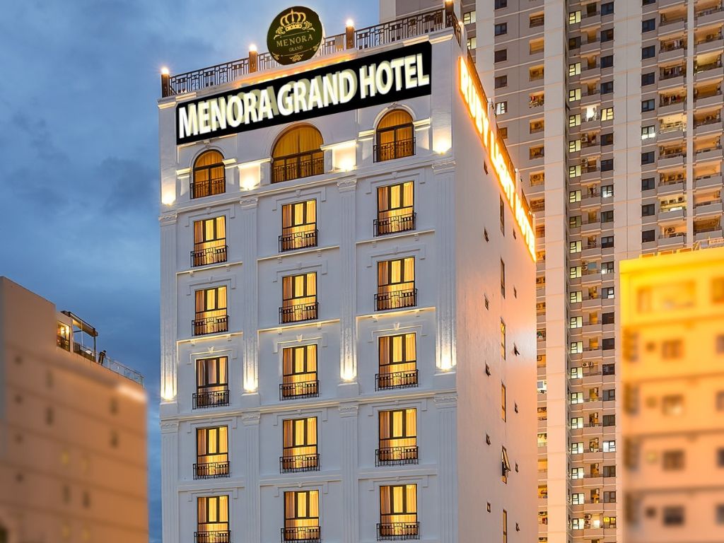 Đặt Menora Grand Hotel Đà Nẵng Bãi biển Mỹ Khê giá tốt nhất - BestPrice