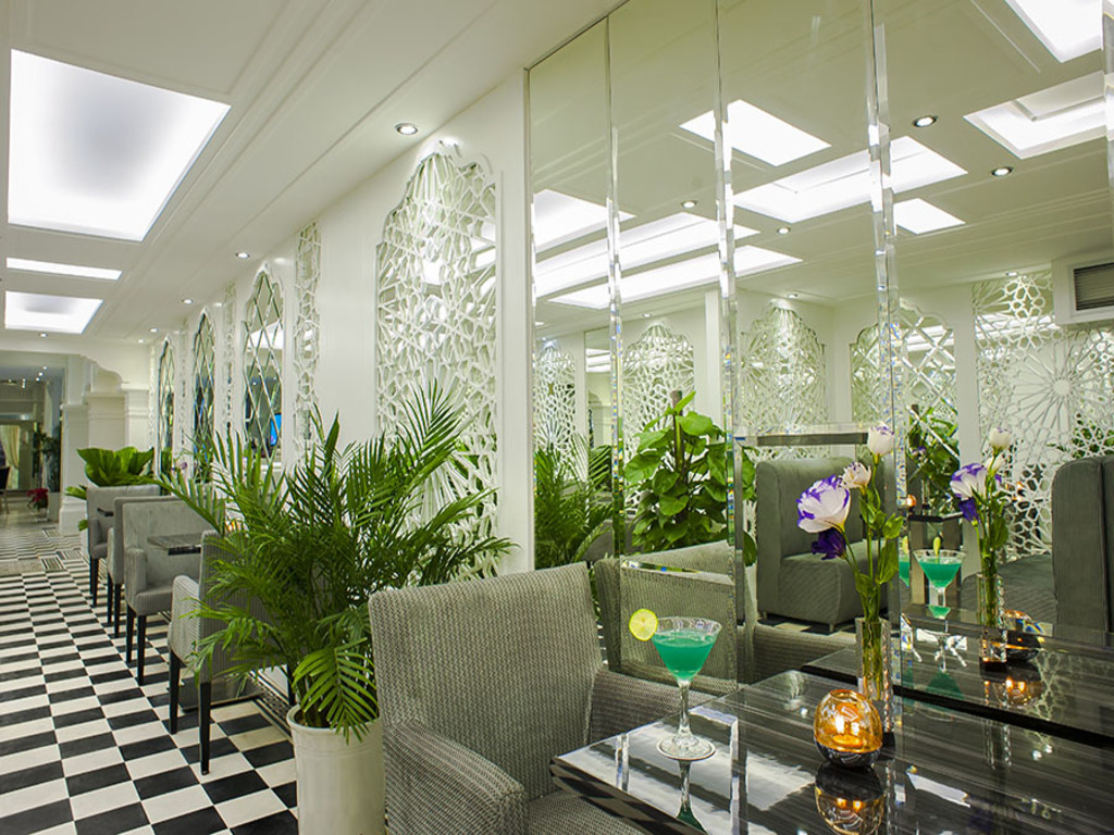 Quầy nước tại Minerva Church Hotel