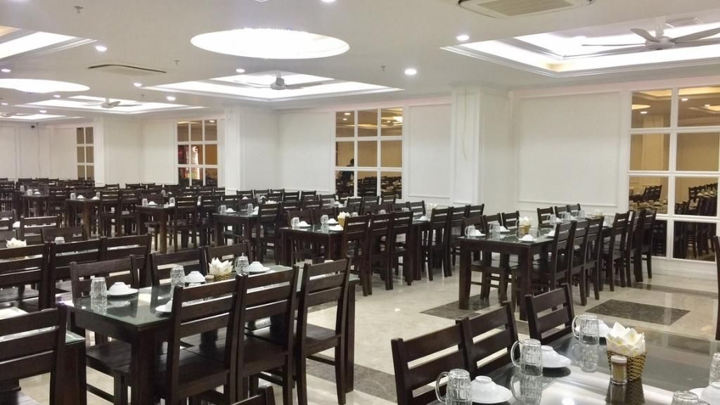 Nhà hàng trong khách sạn