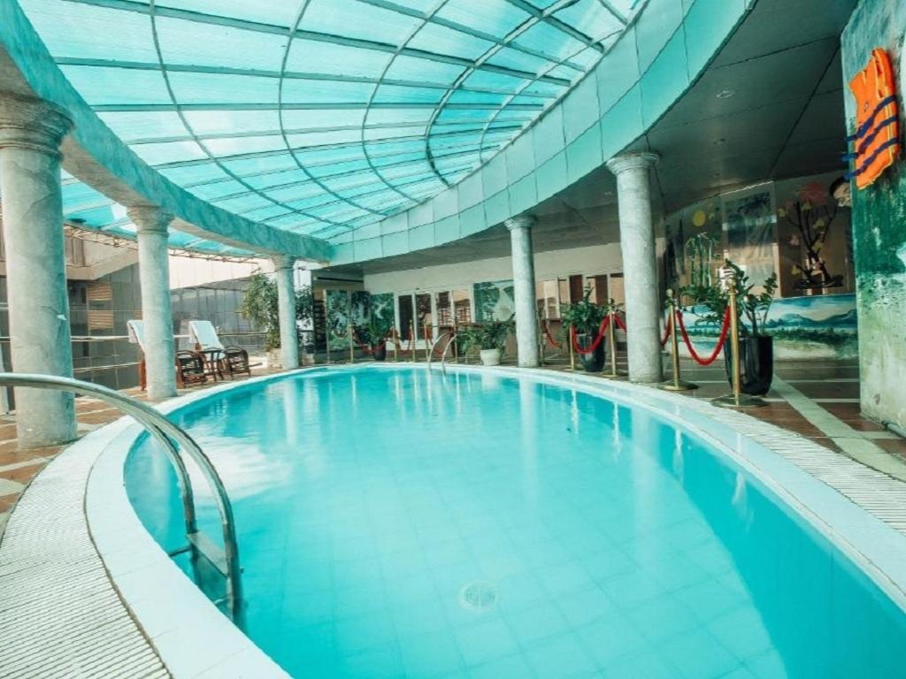 Bể bơi tại Mường Thanh Hotel