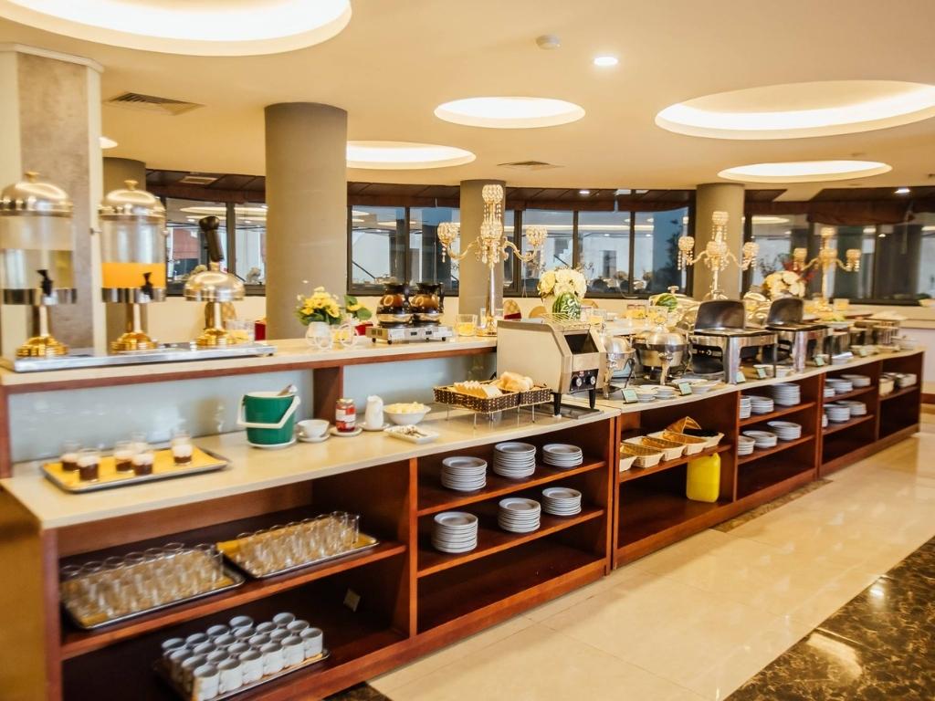 Không gian Buffet tại khách sạn Mường Thanh