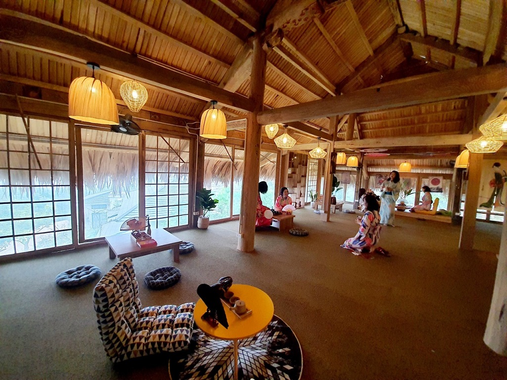 Quầy Bar tại khu tắm khoáng nóng Onsen