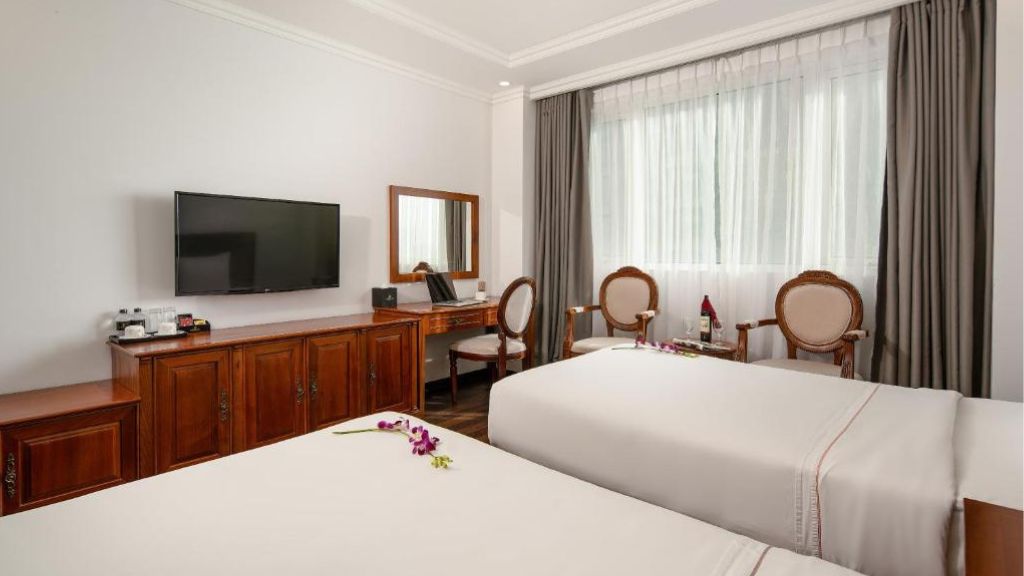 Sapphire Room
