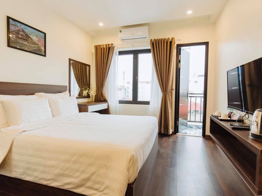 Phòng Suite with Balcony tại Nội Bài Paragon Hotel