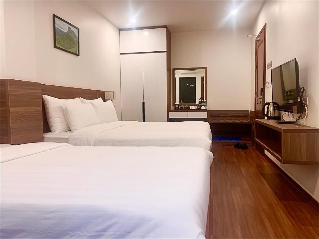 Phòng Suites Family with Balcony tại Paragon Hotel Nội Bài 3*