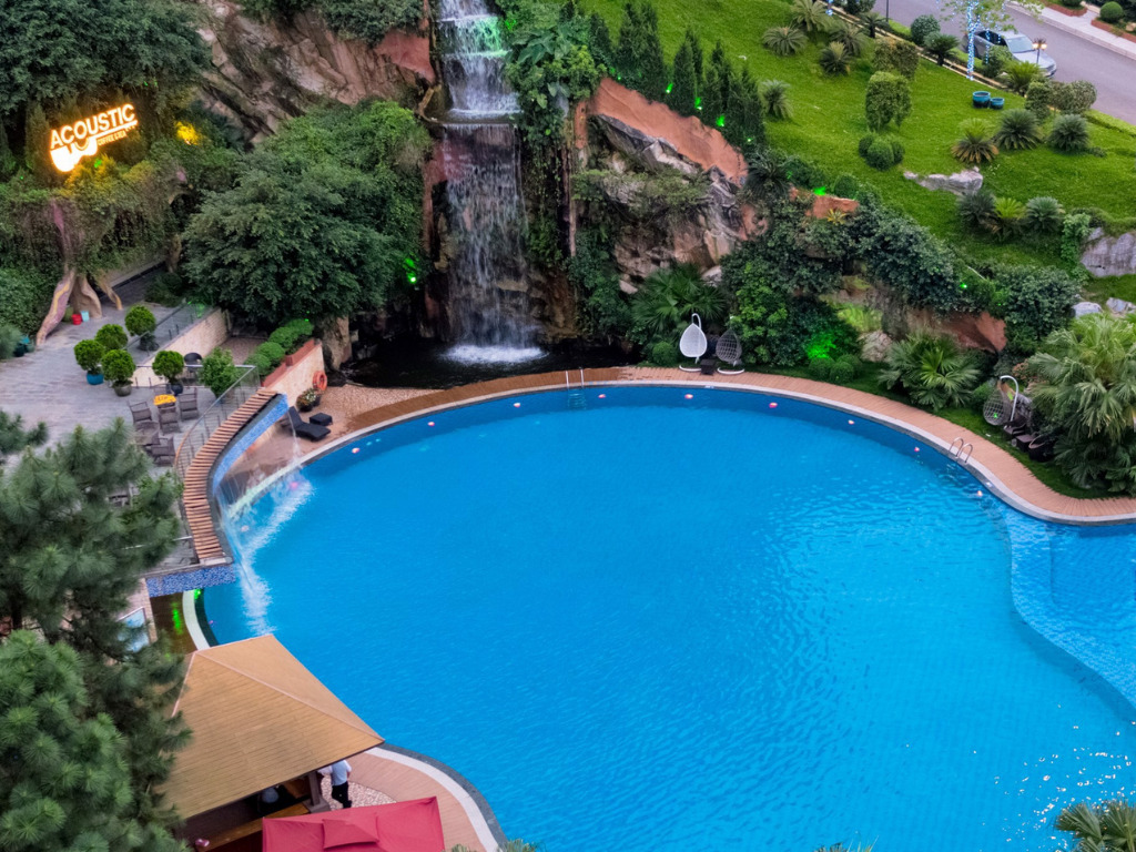 Bể Bơi Phoenix Bắc Ninh Resort